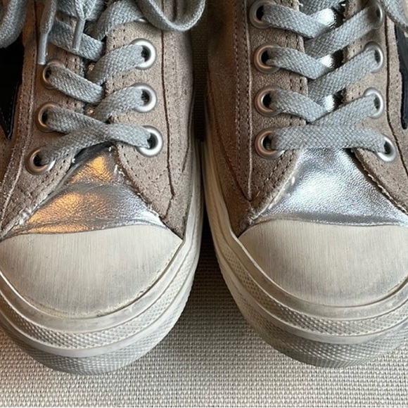 EUC Authentic Golden Goose VStar2 - Picture 4 of 5